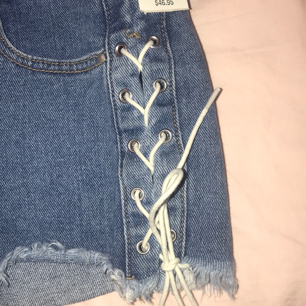 Shorts - Picture 6 of 6